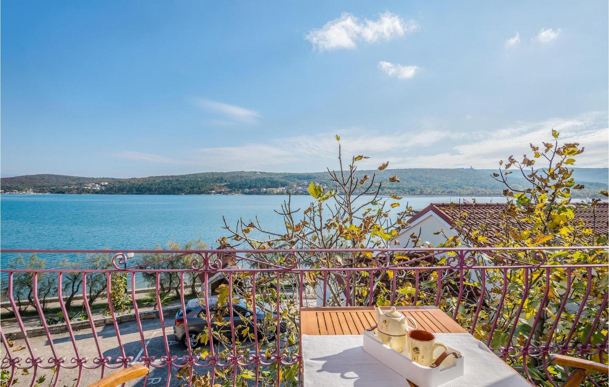 Gorgeous Apartment In Cizici With House Sea View מראה חיצוני תמונה