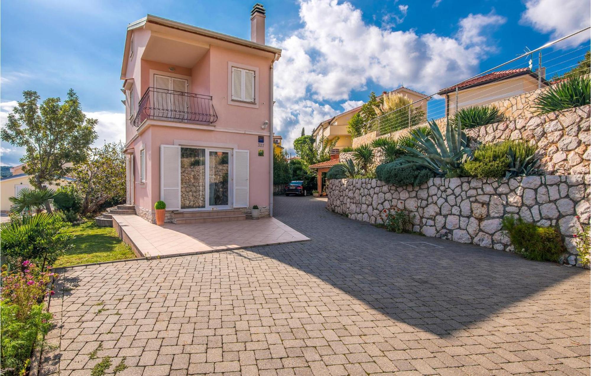 Gorgeous Apartment In Cizici With House Sea View מראה חיצוני תמונה